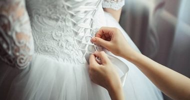 أخطاء تقع فيها العروس عند شراء فساتين الزفاف.. احذريها