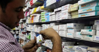 ضبط أدوية مجهولة المصدر داخل صيدلية بدون ترخيص بكفر الشيخ
