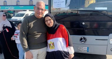 إكسسوارات وقطع ملابس في حب مصر.. نشاهدها أمام لجان الانتخابات الرئاسية