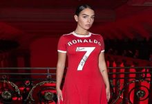 "فستان أحمر ورقم 7".. جورجينا تدعم رونالدو في أسبوع الموضة بباريس (صور)