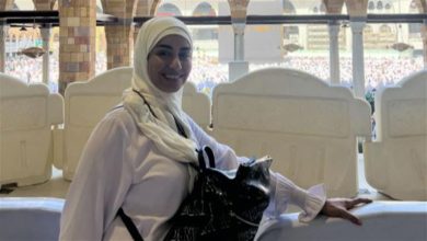 نانسي صلاح تؤدي مناسك العمرة وتحتفل بعيد ميلادها