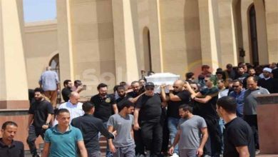 خالد جلال وسلوى محمد علي ومنال سلامة في جنازة أشرف مصيلحي (صور)