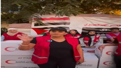 هالة صدقي تتطوع في الهلال الأحمر لصالح فلسطين- فيديو