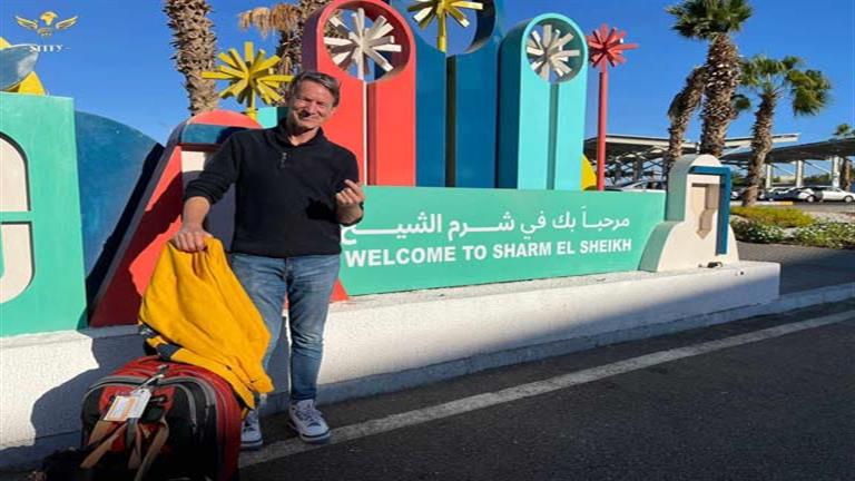 سكوت تروست يصل مطار شرم الشيخ ويبدأ ورشته قبل انطلاق مهرجان المسرح الشبابي