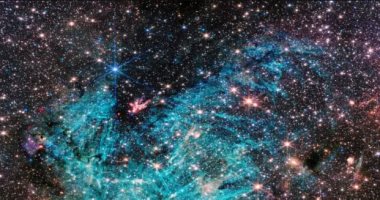 صورة تلسكوب ويب تُظهر منظرًا غير مسبوق و"فوضوى" لمركز مجرتنا